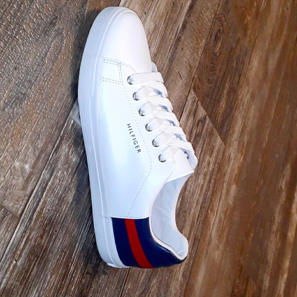 Brand new TOMMY HILFIGER sneakers.